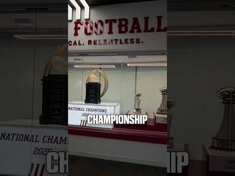 IU’s brand new trophy room! #shorts