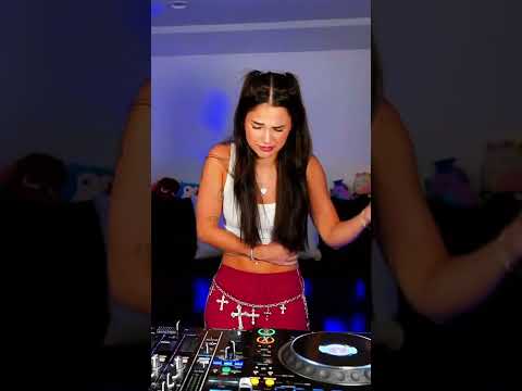immediately regretted promising to shotgun for a sub goal #streamer #dj
