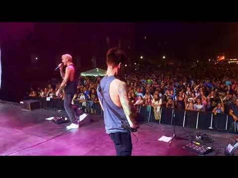 Brought some punk rock to the reggae show last night 💪🔥