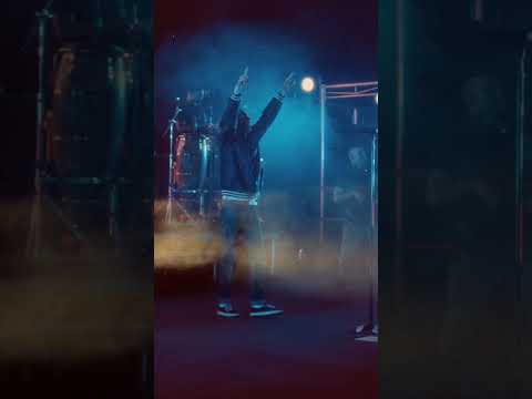 Get an exclusive tour pre-sale, early announcements, and more. Trust us, you’ll want to get in now 👀