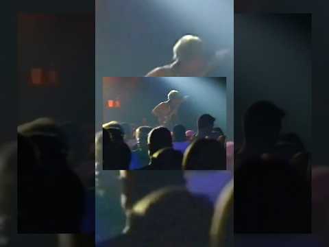 All scarlet begonias and a touch of the blues… 🌺 #sublime #livemusic #90srock #musicnostalgia