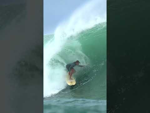 Jarvis' wave at Ala Moana Bowls (Aug 9, 2025) #hawaii #surf #surfing