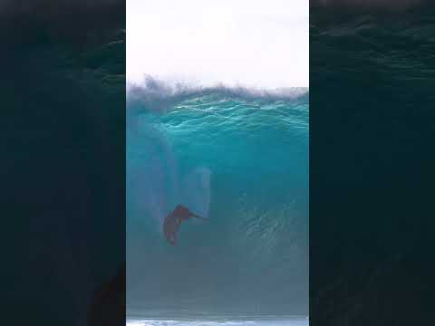 Noa Beschen surfs Pipeline #hawaii #banzaipipeline2025
