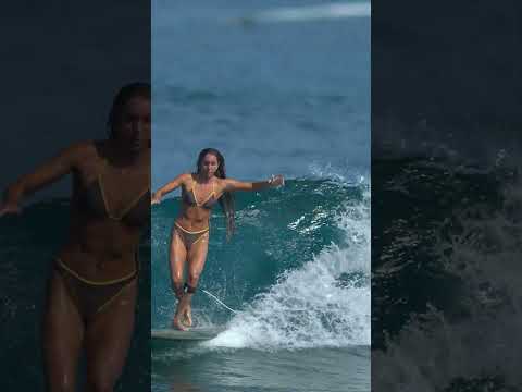 Bella Eberz 🌺 surfs Haleiwa #surfergirl #hawaii #longboardsurfing