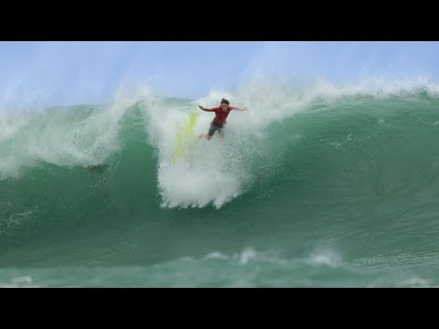 Biggest Ala Moana Bowls of the Year! 🌊 (Aug 9, 2025)  4K HDR