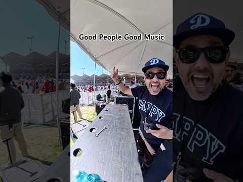 Favorite thing about music festivals. Good people, good music. What’s your favorite thing? #music