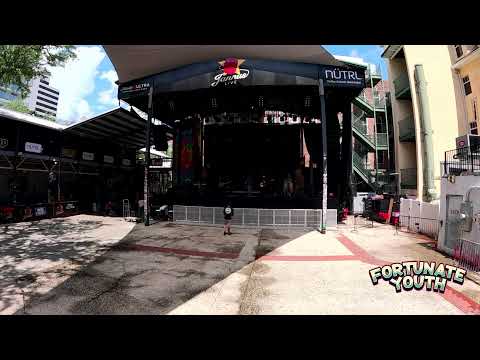 Sound check at Jannis Live
