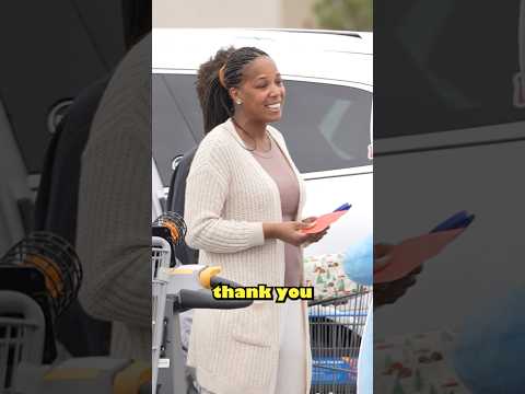 Blessing A Mom For Christmas In Vegas ❤️Huge thanks to @kindpengu for helping