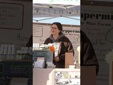 Paying vendors 10x the price of their item 🤍