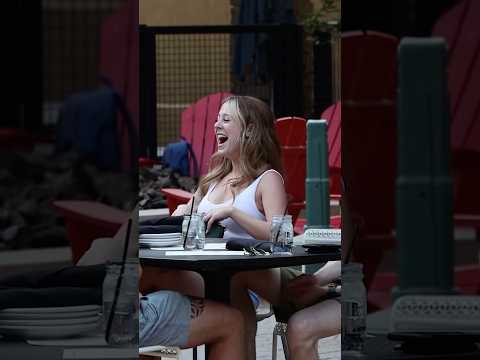 The fake restaurant employee prank.. 🤣