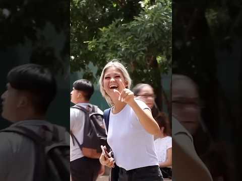 And her dad was still on the phone 😳