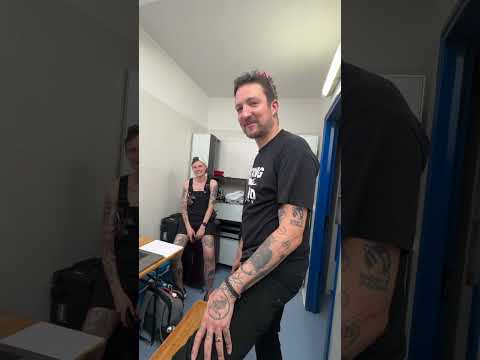 Frank Turner commits to a NOFX tattoo on the Final Tour