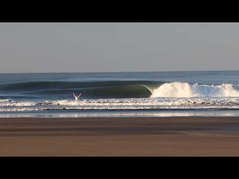Dream surf session in warm waters! | RAW SURFING