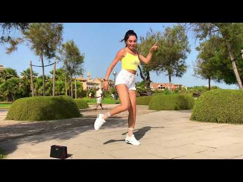 Keep it Moving. Shuffle dance. 