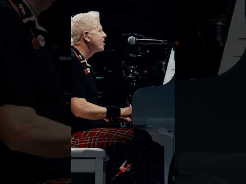 Covering @T@TheBeatlesn Budapest 🇭🇺 ⚡