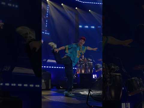 A pretty fly special guest last night in LA!