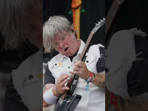 Don’t be alarmed, just pay attention to this absolute ripper of a guitar solo for Jack! #warpedtour