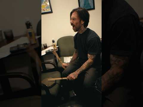 Step into Chris’ office to see how he prepares for a Bayside show. Leg 2 is coming up soon! 🥁