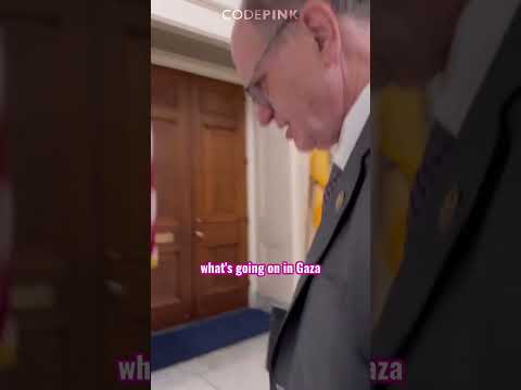 WHAT DOES A REPUBLICAN HAVE  IN COMMON WITH A DEMOCRAT?