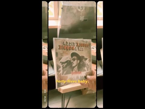 Sunday vinyl sessions with @DoubleTiger 🐯🐯