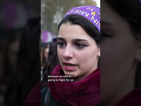 Thousands Protest Femecide in Argentina