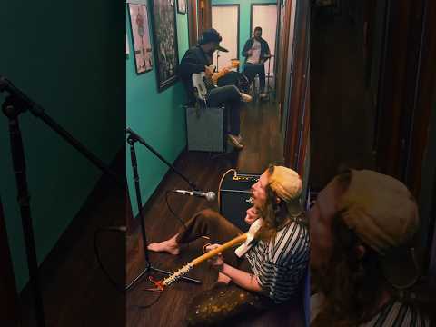 Wake me up when I’m FAMOUS. #newmusic #music #singersongwriter #rock #punk