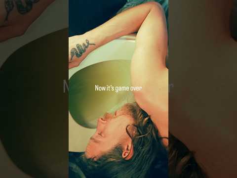 When the room starts spinning 😵‍💫 #newmusic #singersongwriter #music #rock #indie #punk