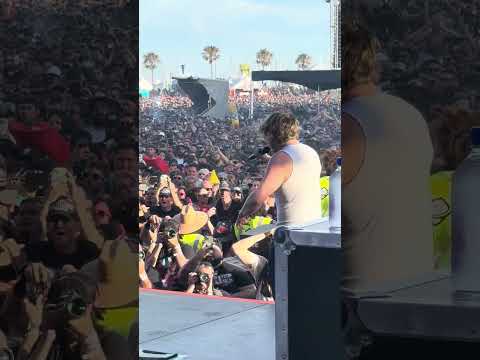 Sublime Performs '40 Oz to Freedom' at Warped Tour 2025