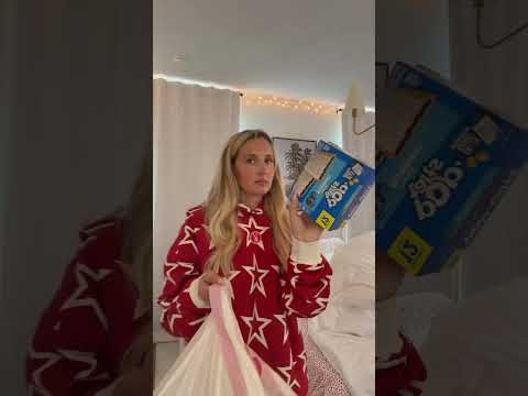 Part 2 cleaning Ells room 😅💕🫶🏼✨ #fyp #viral #momanddaughter #grwm #ootd #funny