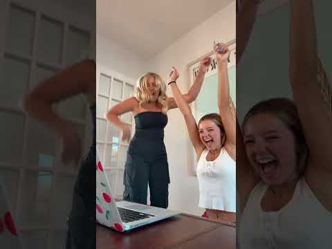 Moms always clap the LOUDEST 😂🤪🎉 #cheer #fyp #viral #momanddaughter #mom #daughter #teen #ootd