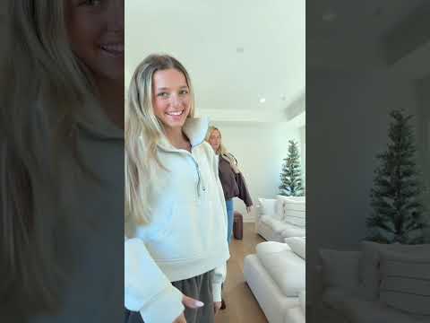 OOTD 💕🫶🏼✨🎄 #fyp #viral #momanddaughter #ootd #grwm #hair