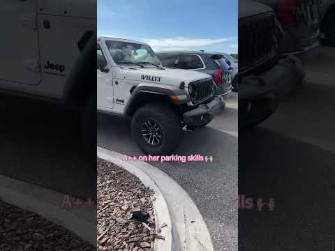 Mom & daughter gym sesh!! 💕✨🫶🏼 #fyp #viral #momanddaughter #grwm #hair #trending #chas&Ell