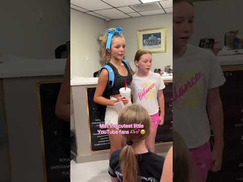 Love my flyer 💕🫶🏼✨ #fyp #viral #cheer #cheerlife #cheerleader #motheranddaughter #grwm #ootd