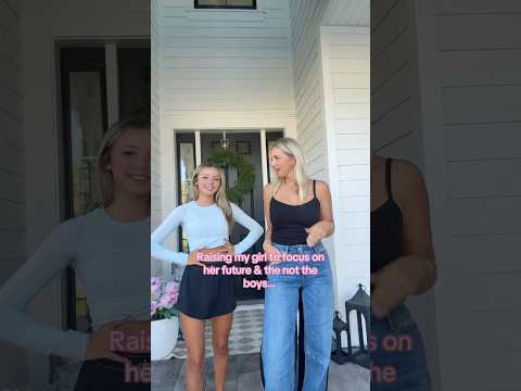 Guys don’t ask you out!? #fyp #viral #motheranddaughter #daughter #teen #grwm #ootd #preppy #hair