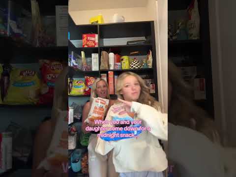 Dive in it 🤣💕🫶🏼 #fyp #viral #momandaughter #ootd #grwm #preppy #hair #makeup #funny