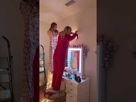 Part 3 of decorating Ells room for Christmas 💕🎄✨🫶🏼 #fyp #viral #trending #momanddaughter #grwm