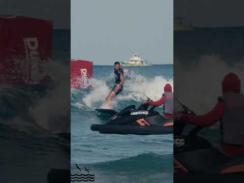 Mike Coots battles it out in Round 1 Heat 2