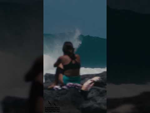 Barack Maor charges Ala Moana Bowls