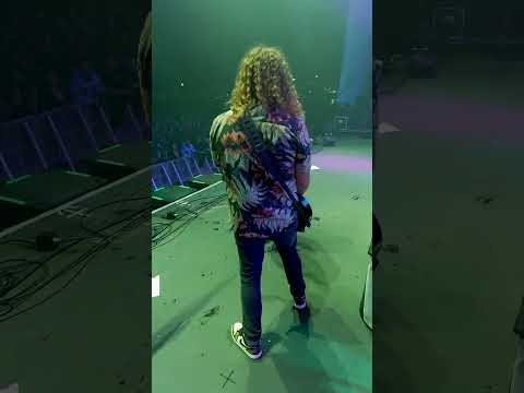 Sitting On The Curb Live in Irvine night 1 w/ @zachy_farms from @rebelutionmusic! 🎥@mikedenim