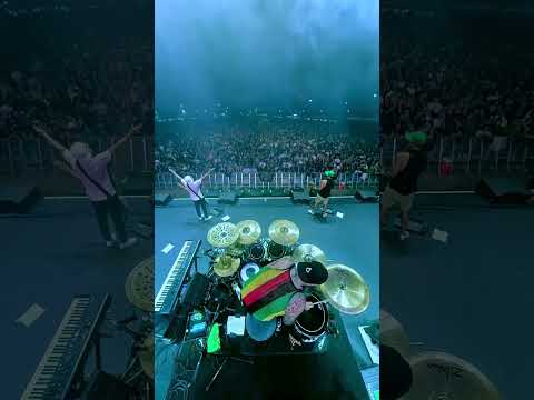 It’s international @yesodwilliams day! Show him some love for his bday in the comments, Ohana! 🎂