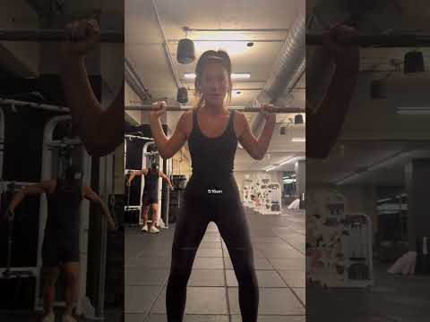 Early bird gets the worm 🕺🏽 #gymvlog #morningroutine #halfmarathontraining