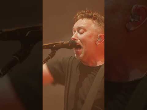 this @RiseAgainst performance from long beach replays in our heads constantly 🥺🎤