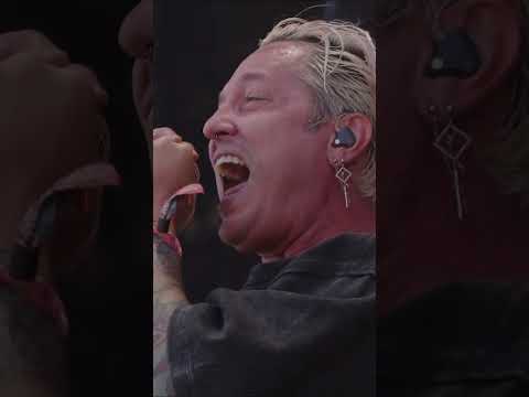 everyone in the vicinity of lb was banging their head 2 this one 🙂‍↕️ @TheWordAliveBand