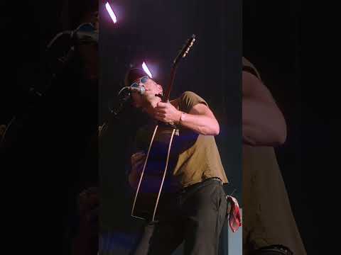 we felt all the feelings and we sang every word 🥹🖤🎶 @plainwhiteTsyoutube