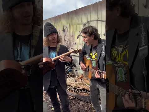 @WaterTowerBand is bringing the punk rock bluegrass to @vans warped tour's unplugged stage 🤠🪕