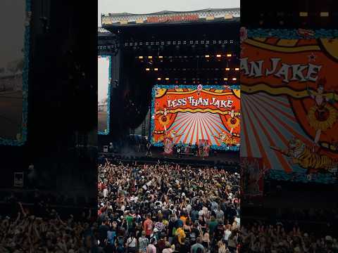 🎪 nothing less than extraordinary with @lessthanjake 🎪