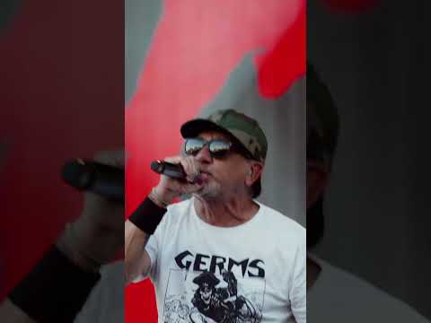 @PennywiseOfficial  sure did their thing at vans warped tour montreal🙂‍↕️