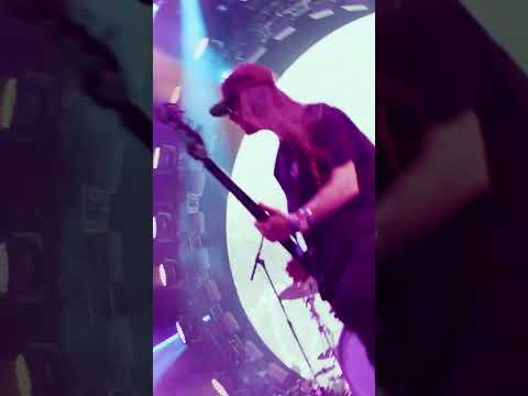 pov: basking in the sun at warped orlando listening to @theelovaters'  new single ☀️🎶