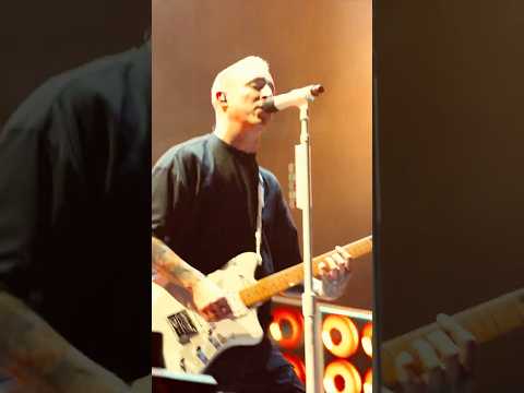 only the best days in orlando with @yellowcard 🌤️