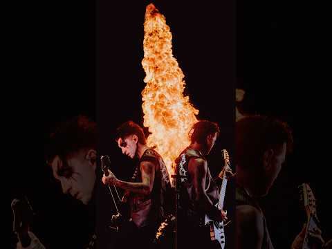 the heat of the @blackveilbrides performance keeping us warm 🔥
